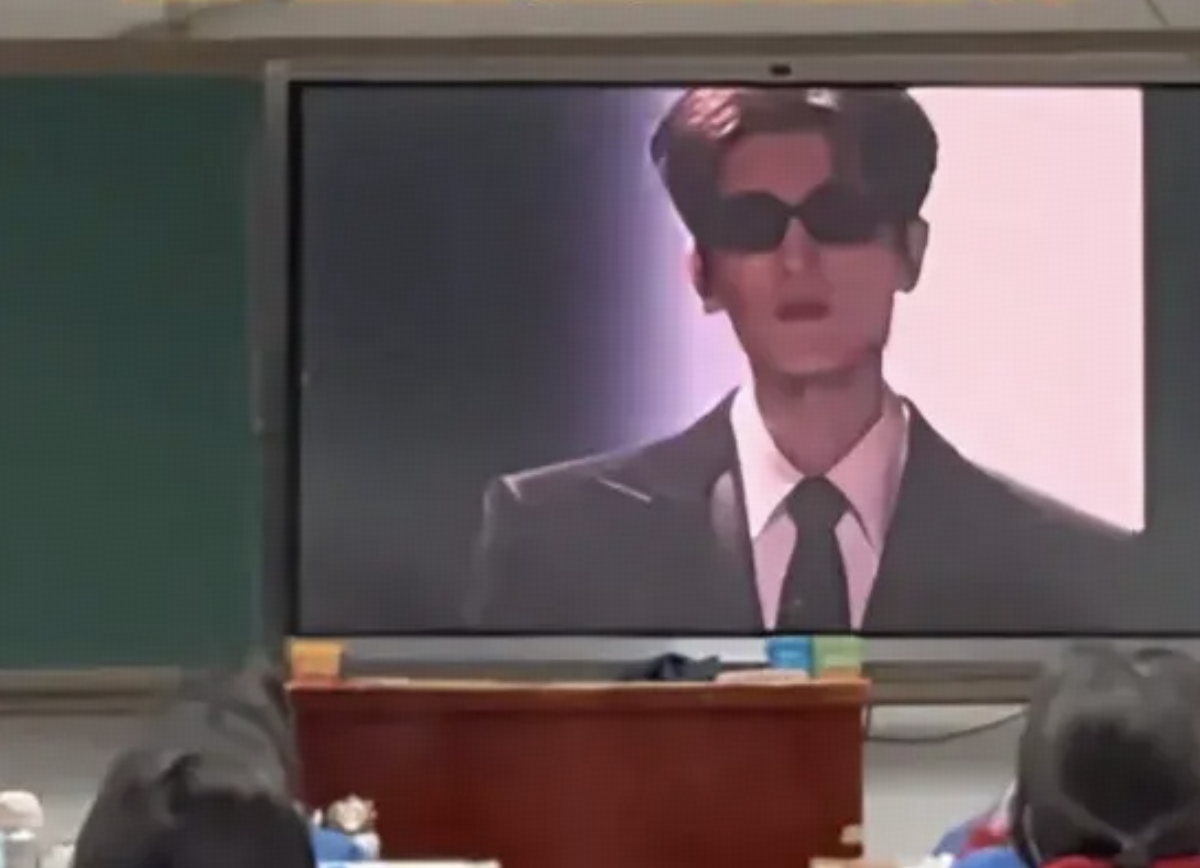 老师播放张凌赫走秀视频，以此预防学生早恋，真的有效吗？有人说预防早恋从提升审美开始，你怎么看？