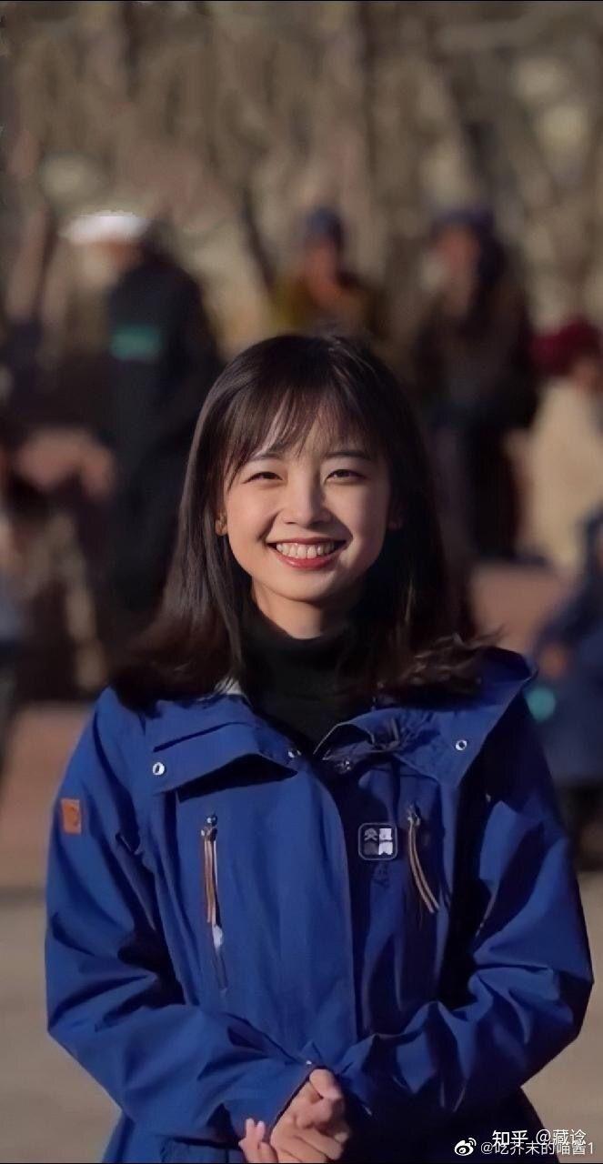 怎么看待党妹给王冰冰化妆引粉丝不满?