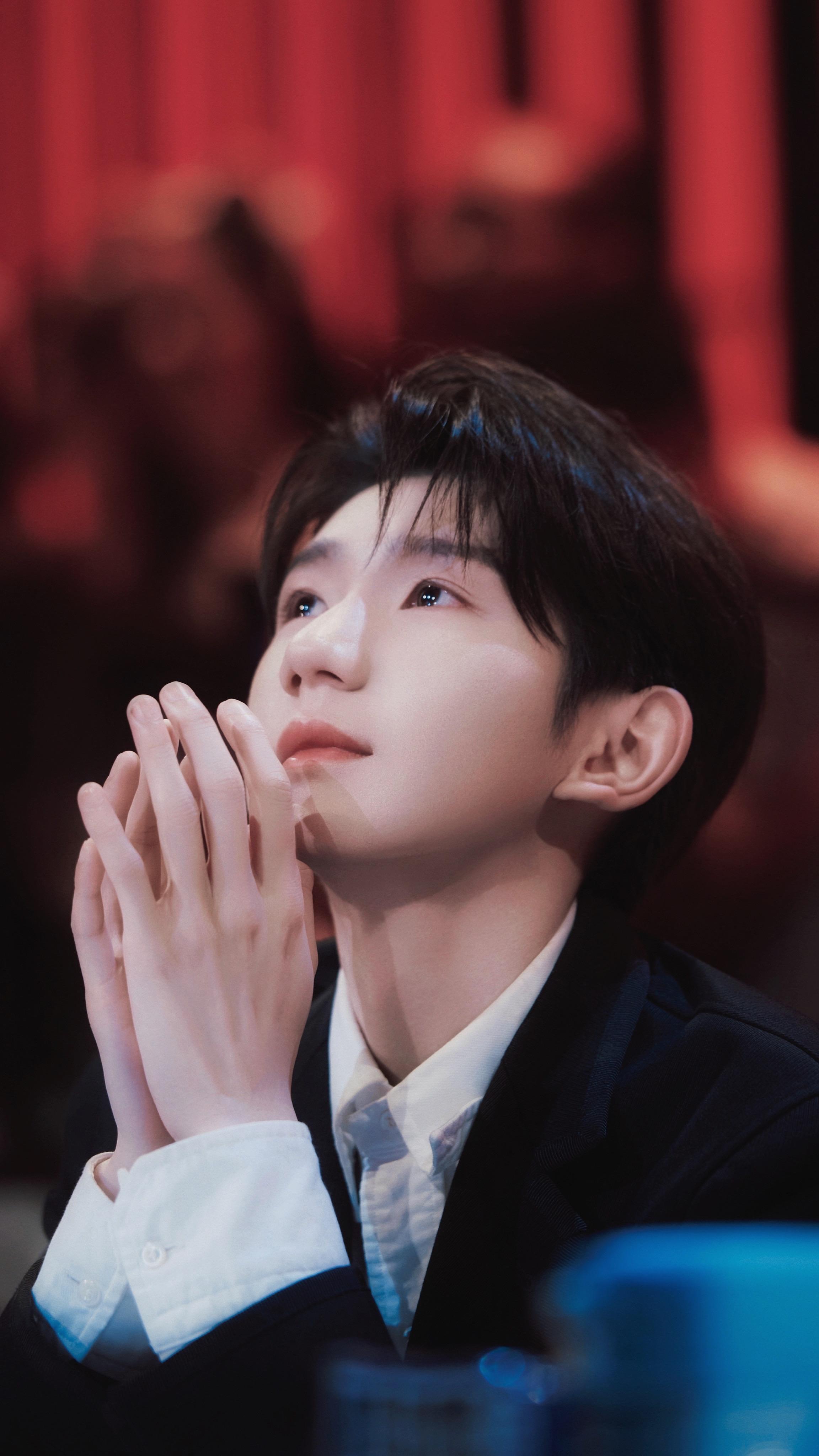 有没有特好看的王源的神图,在线求? - 知乎