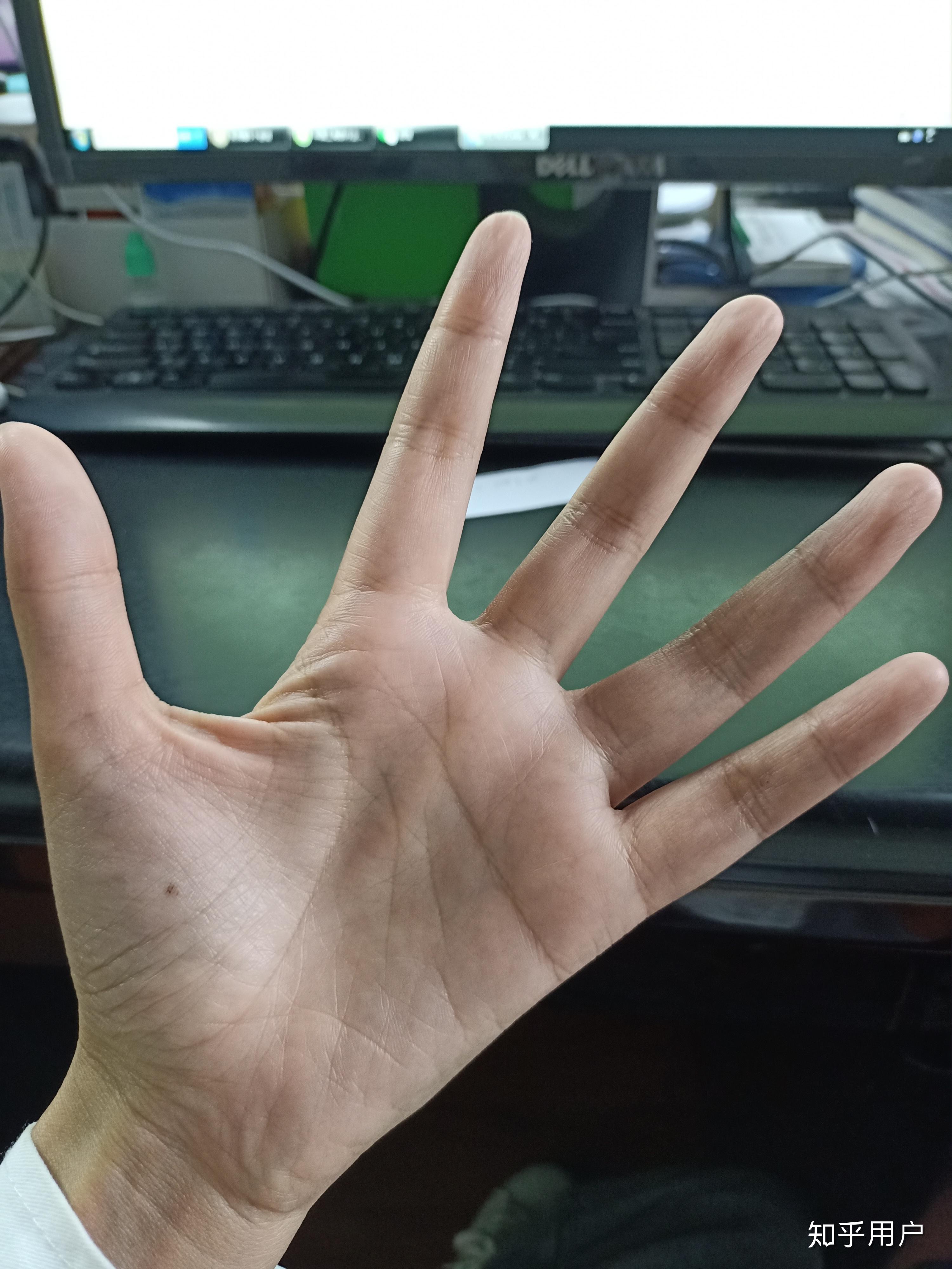 女生手大什么感觉? - 知乎