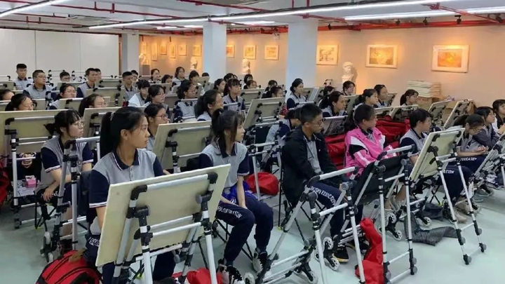 求是高中美术班的优势