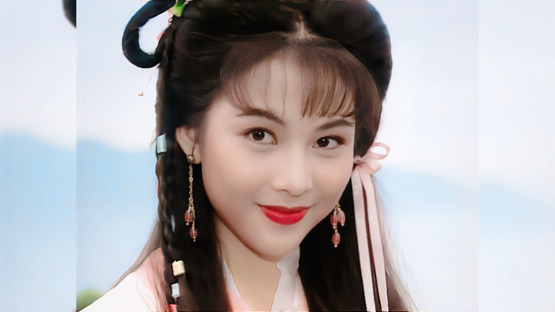 如何评价蔡少芬年轻时的长相