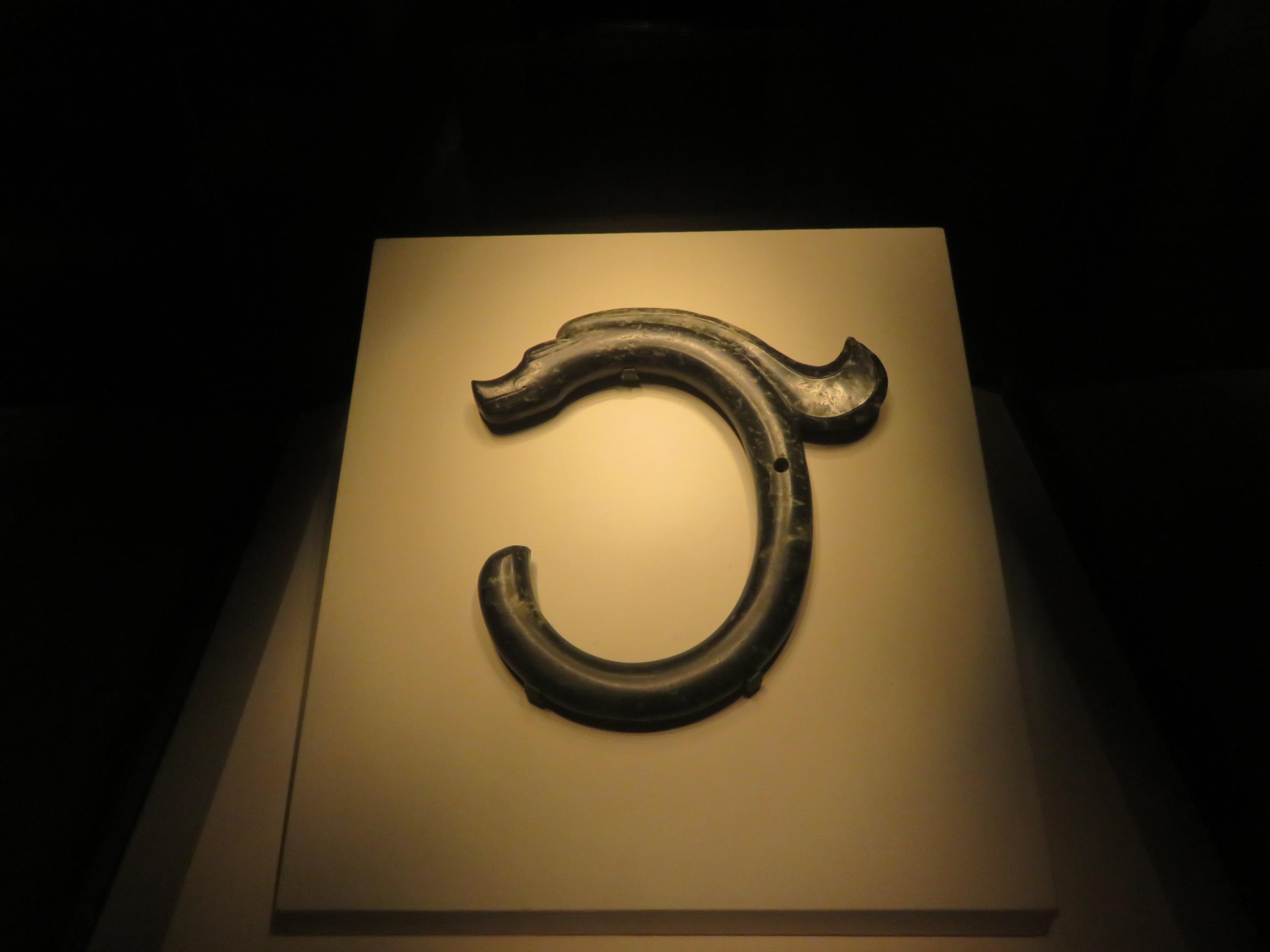 图说]中国国家博物馆的稀世国宝们－－远古时期之“中华第一龙”与镂雕旋
