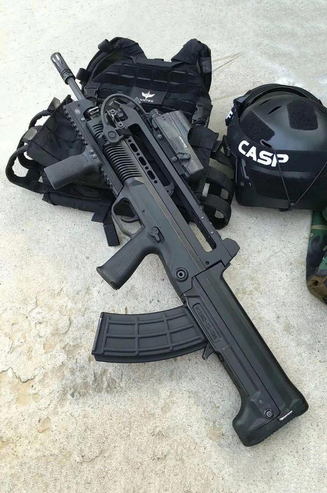 为什么国外能把95式改装的那么高端,而国内即使是特种部队用的95式