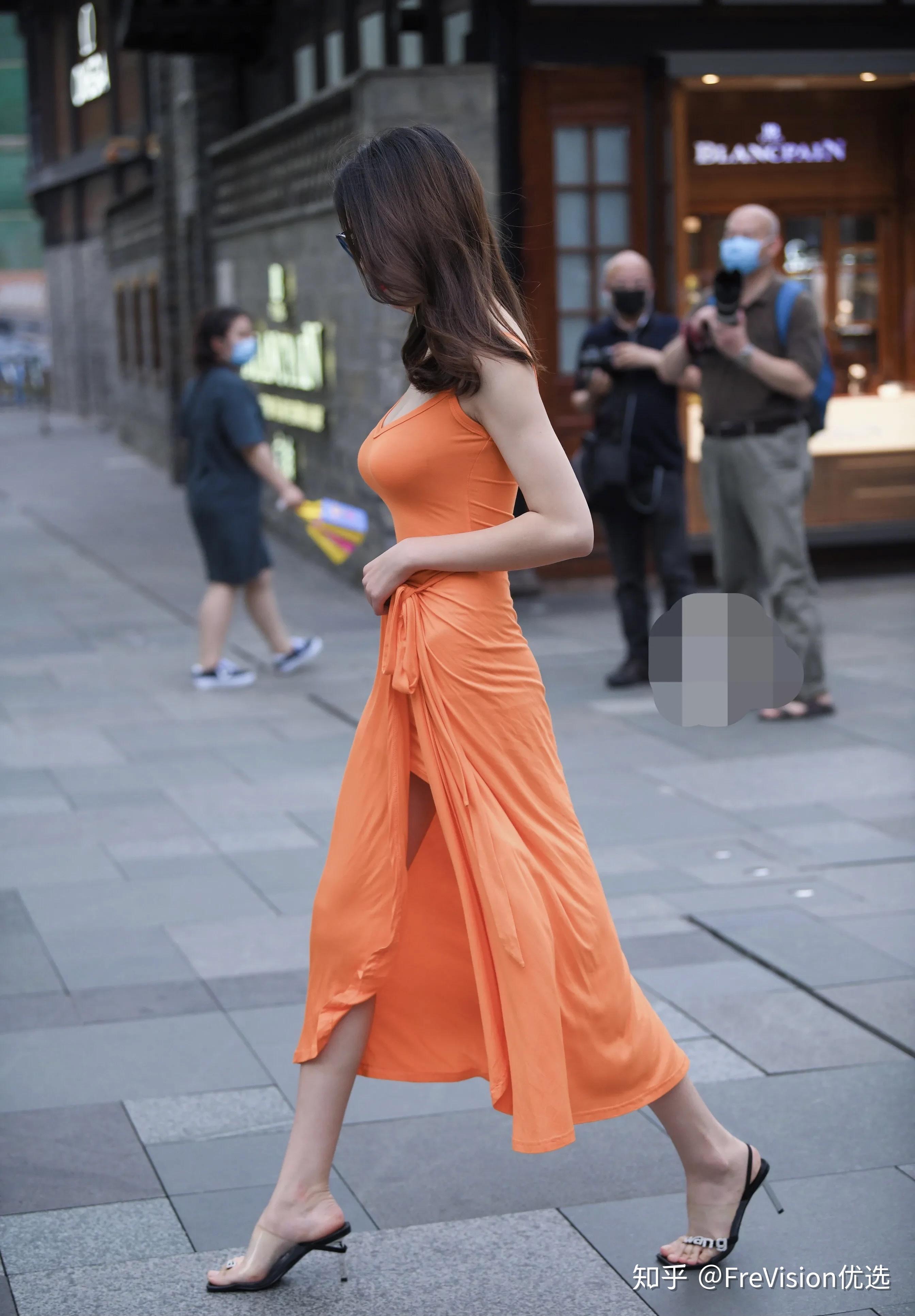 现实生活中的大胸美女有多好看