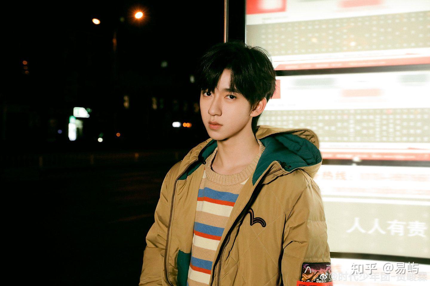 最近对tnt的贺峻霖比较感兴趣有没有姐妹可以安利一下