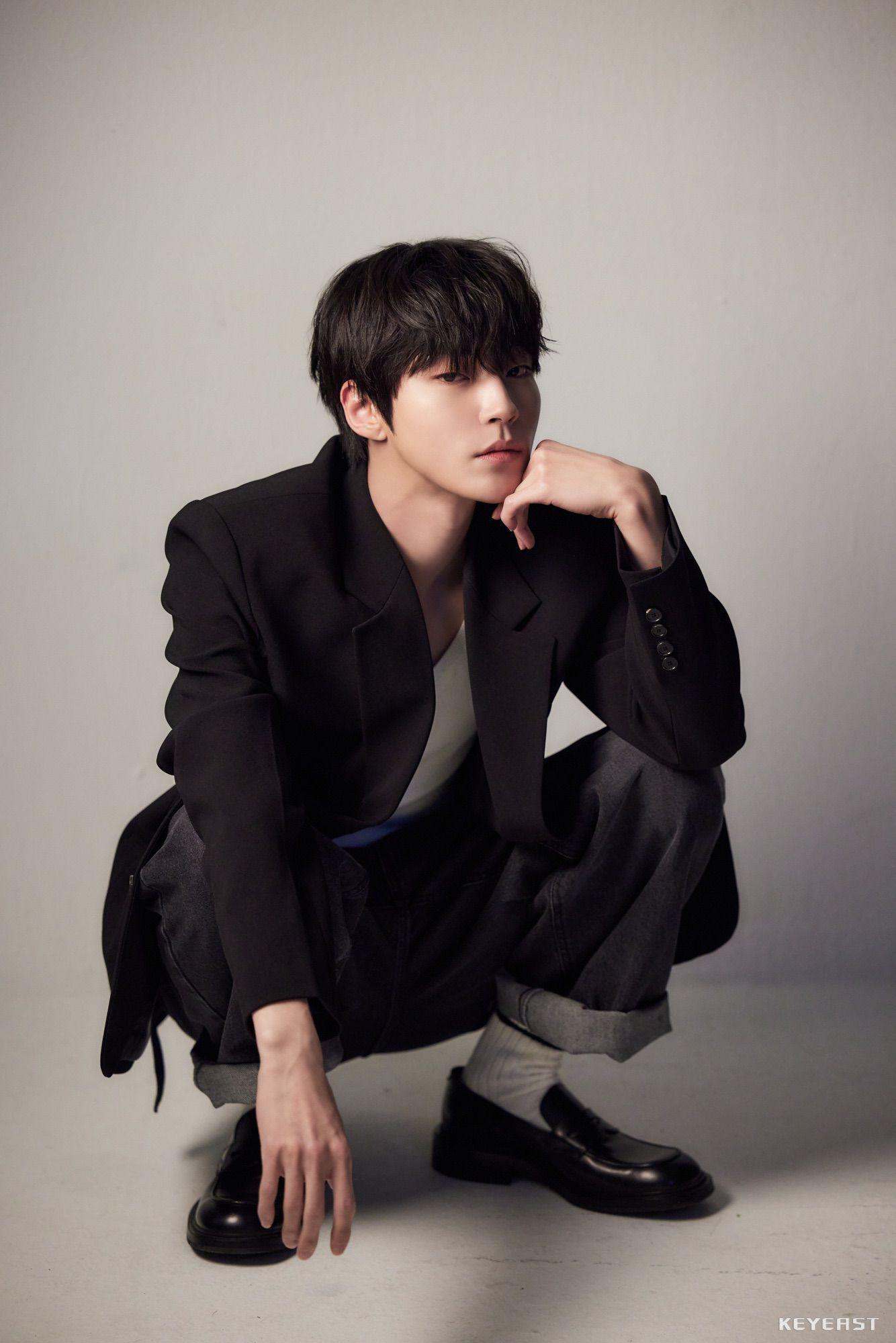 求黄寅烨壁纸哥哥太帅了啊啊啊