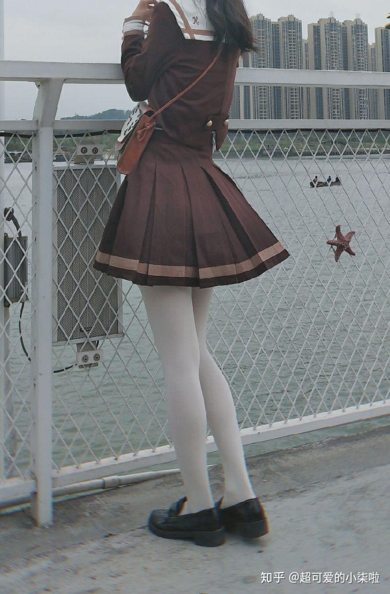 为什么很少有女生穿白丝? - 知乎