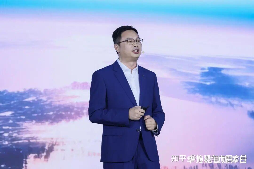 重写豪华车价值标准!问界登顶中国豪华汽车品牌价值TOP 1