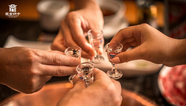 商务宴请用什么酒比较好? - 知乎