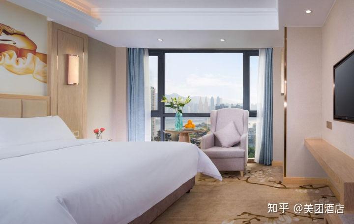 去重庆玩儿三天,打算住解放碑附近,推荐哪个酒店?安静一点儿,干净一点儿的就好,学生党。☺? - 知乎