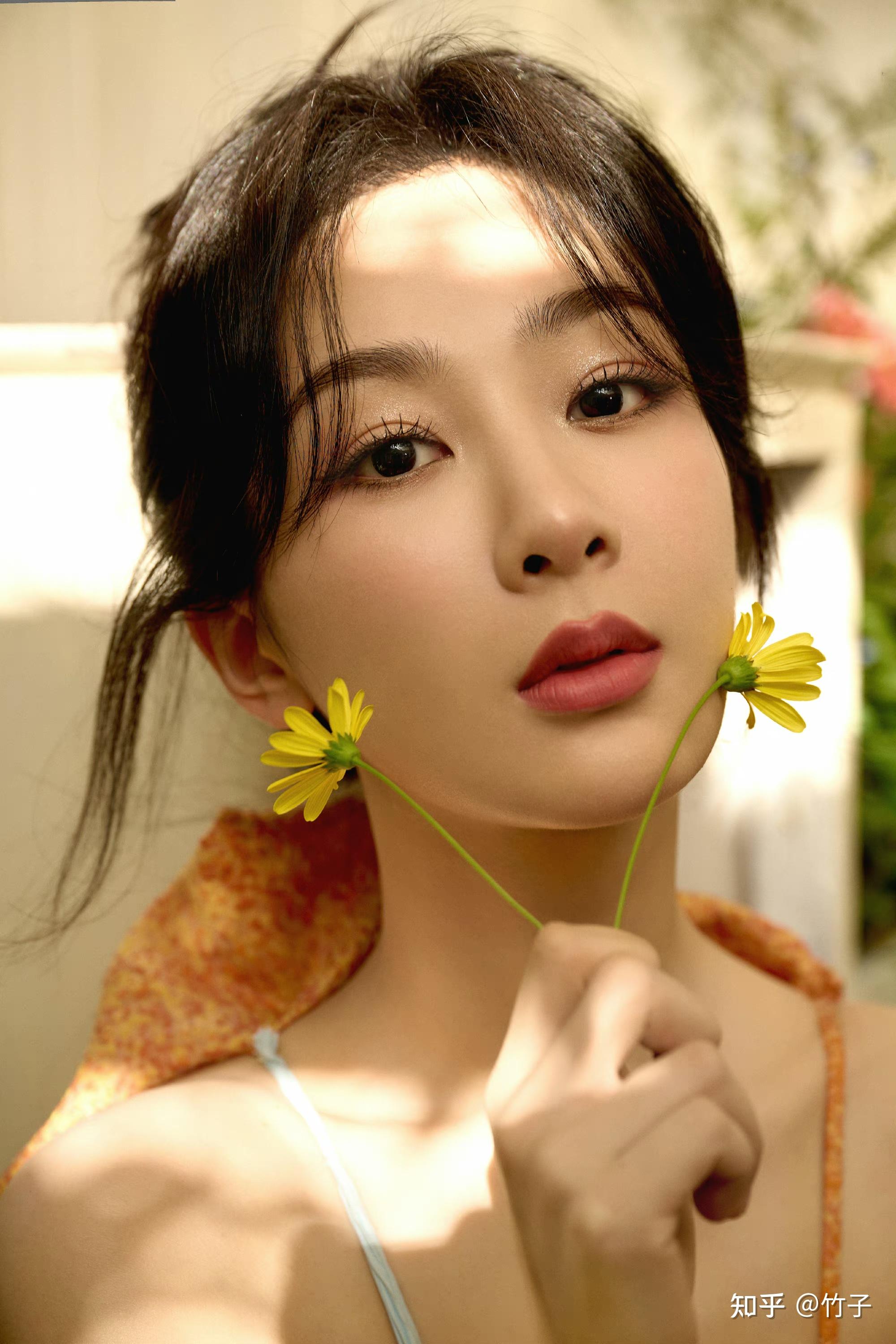 你为什么喜欢杨紫,她有什么好看的照片吗? - 知乎