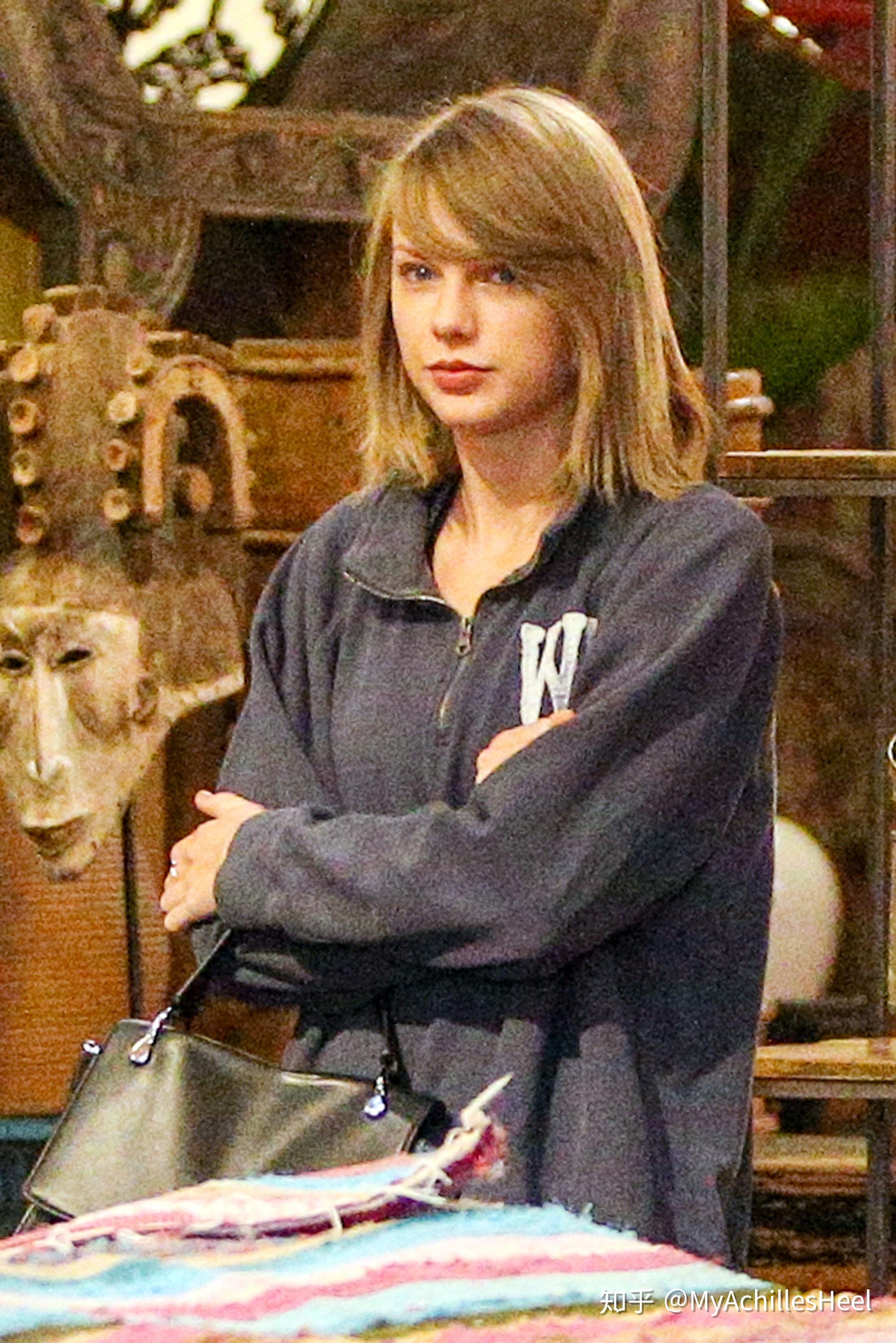 如何客观评价taylorswift的素颜五官