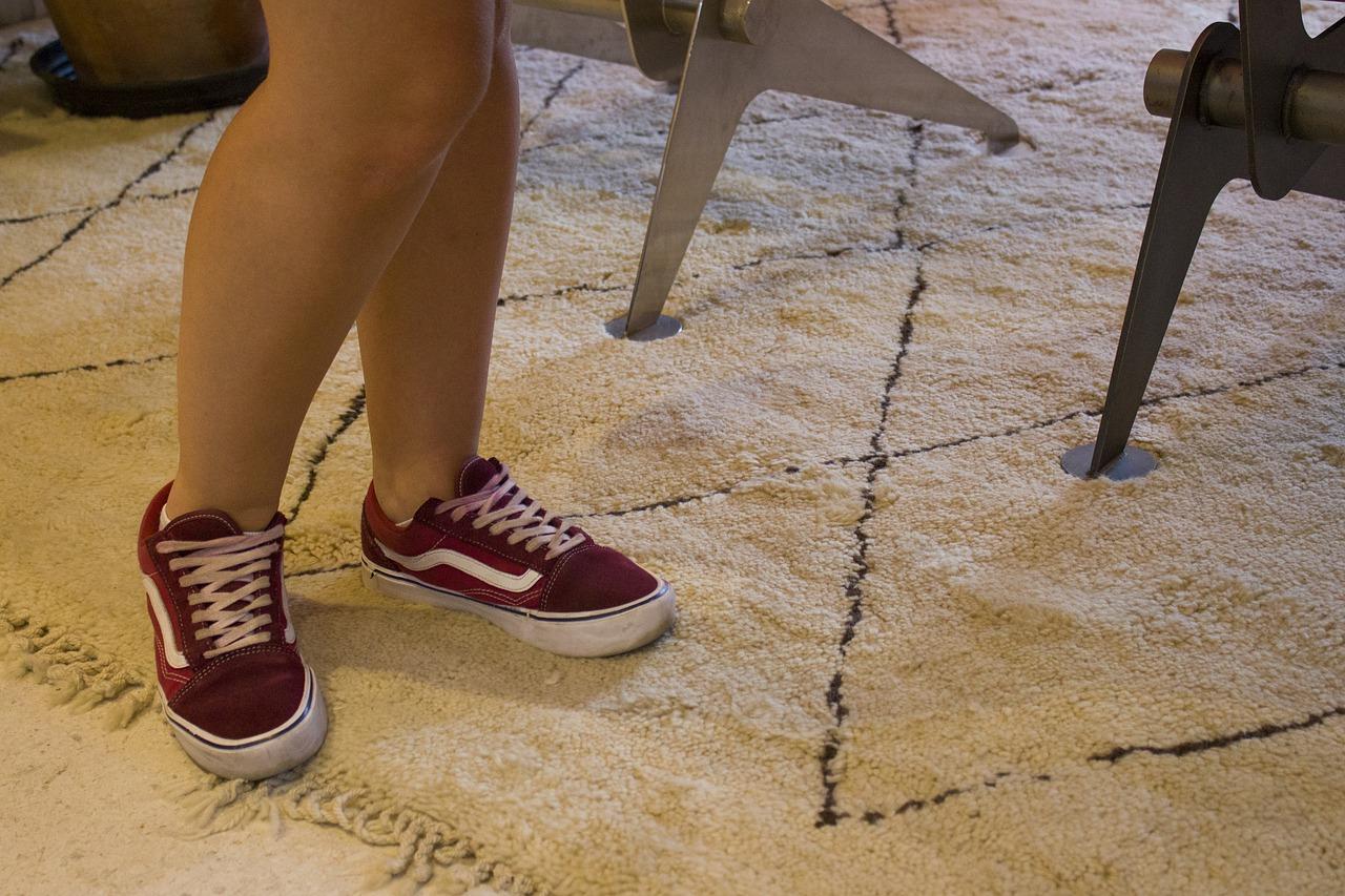 3. 窗帘垂坠效果