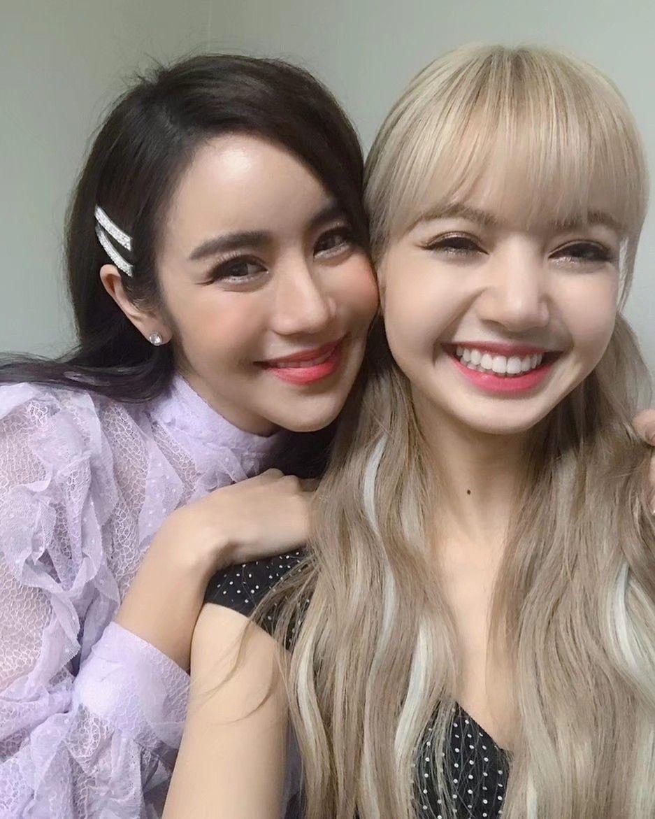 blackpink里的lisa有哪些圈内好友除了队友