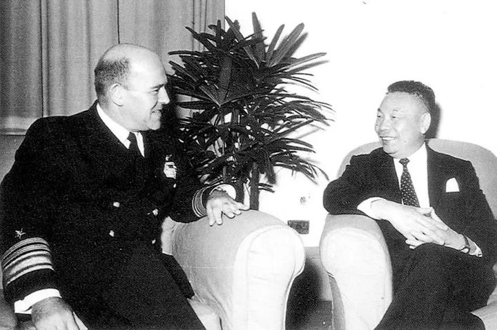 蒋介石死后，蒋经国为什么没有立即接班？过渡人物有何来头？ - 知乎