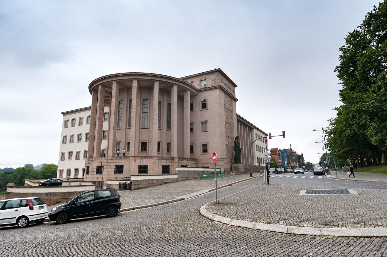 5. 价格性价比分析