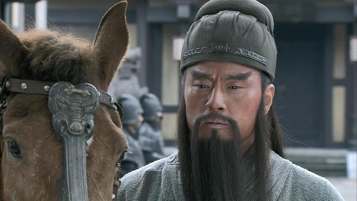 张飞和吕布大战100回合不分胜负，如果关羽上场，能坚持多少回合 - 知乎