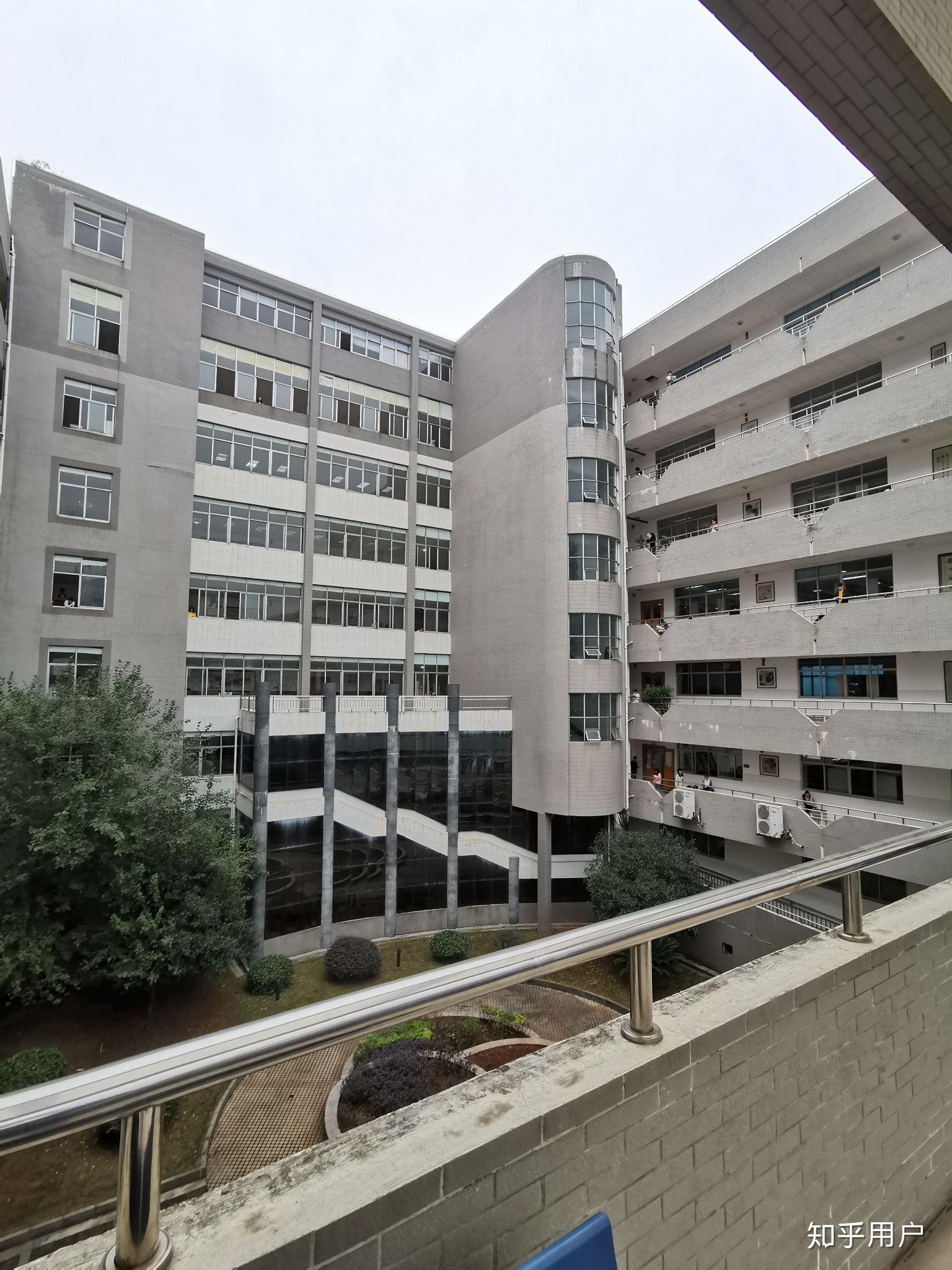 老实说南华大学怎么样啊?拜托客观一点啦,谢谢了?