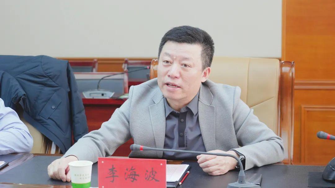 深水海纳集团董事长李海波拜会乌拉特后旗旗委副书记,旗长毅恒
