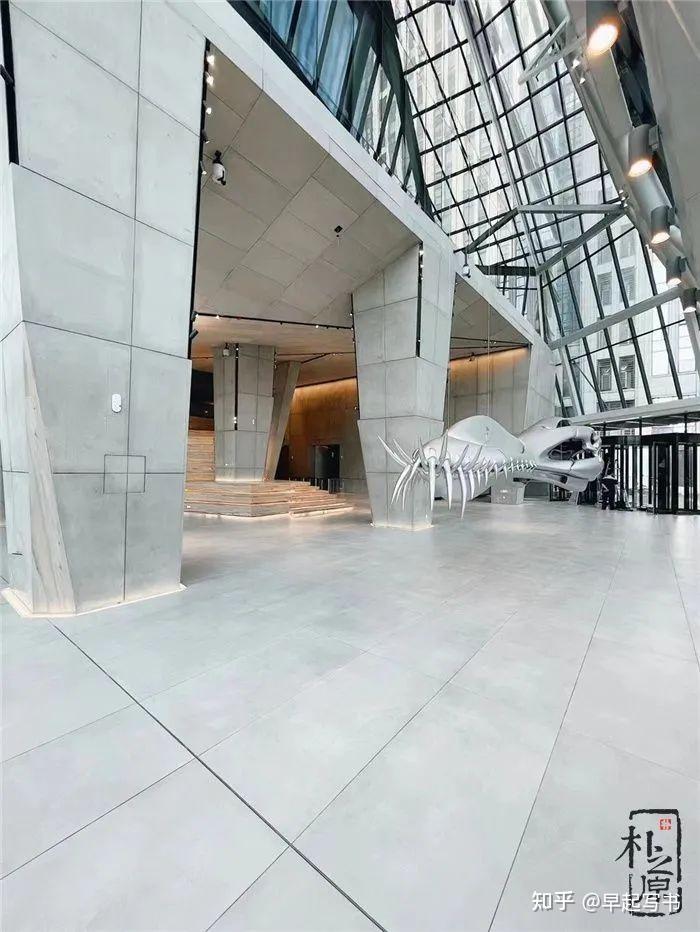光影与质感:清水混凝土挂板施工艺术深度解读 - 知乎