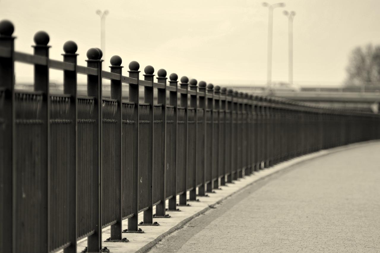 4. 栅栏与吊顶搭配