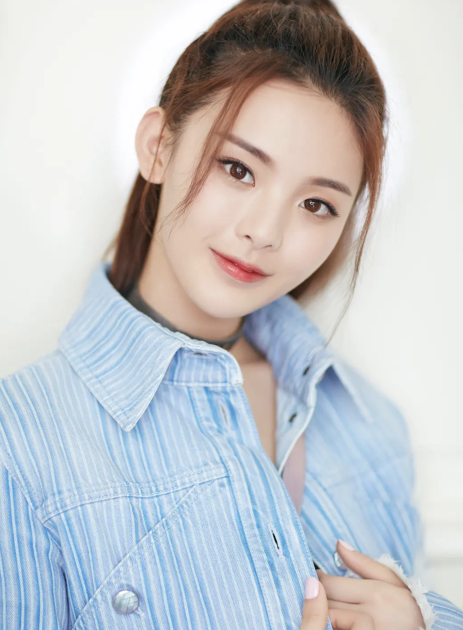 农村女孩杨超越是如何成名的