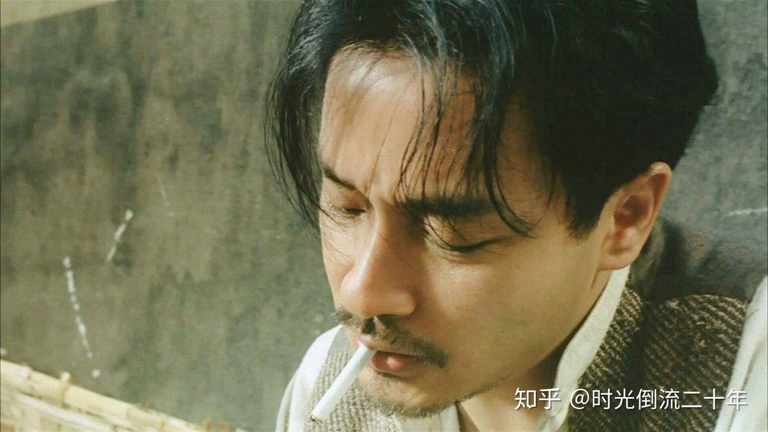 张国荣抽烟为何如此有气质?