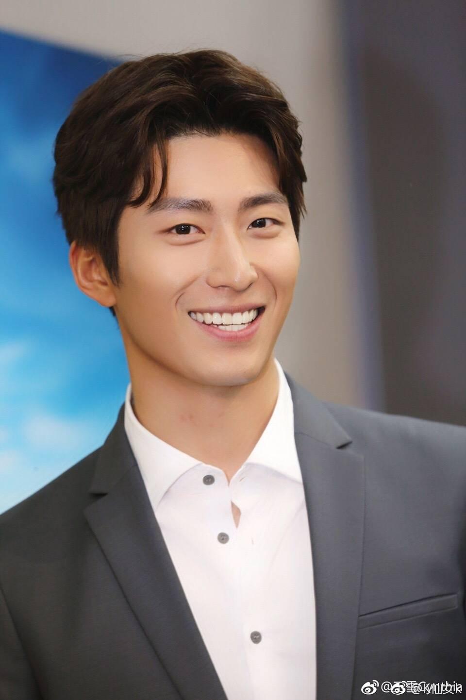 窦骁的美图或搞怪图有哪些?-窦骁帅照