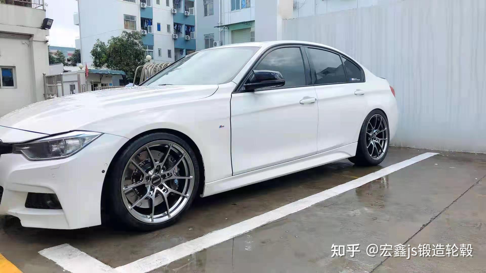 白色车配什么颜色轮毂好看? - 知乎