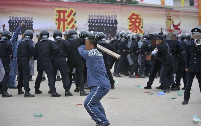 如何给监狱服刑人员送钱?