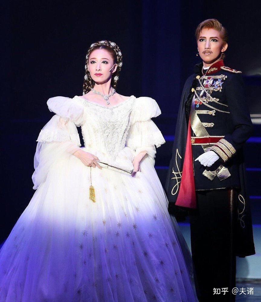 能不能谈谈你最喜欢的宝冢娘役是谁? - 知乎