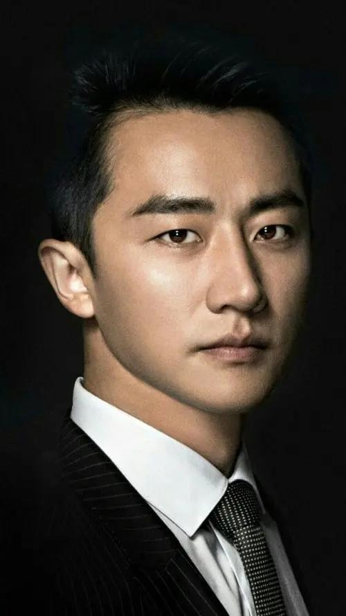 黄轩的鼻子可以说是标准典范