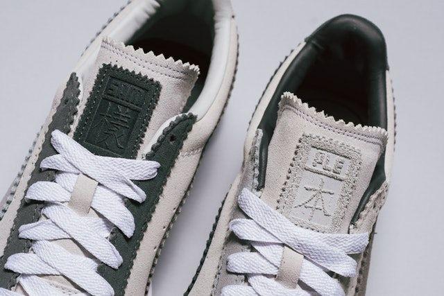 有哪些印有汉字的鞋子?