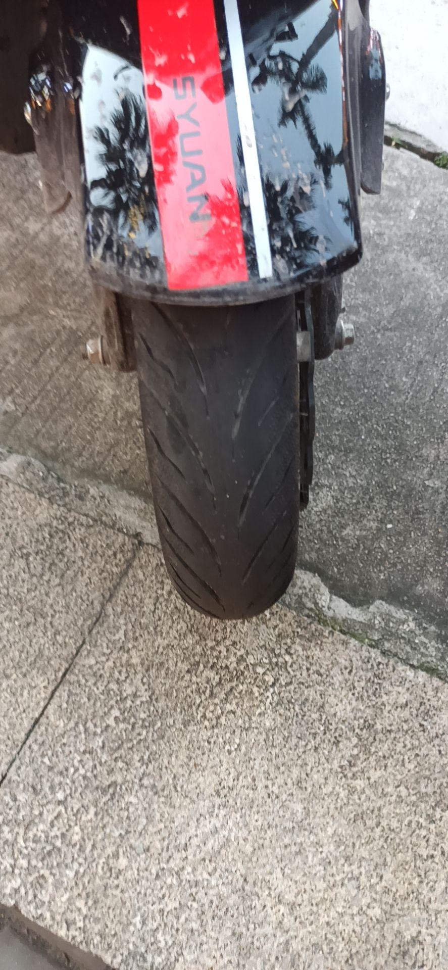 骑电瓶车可以压弯嘛? - 知乎