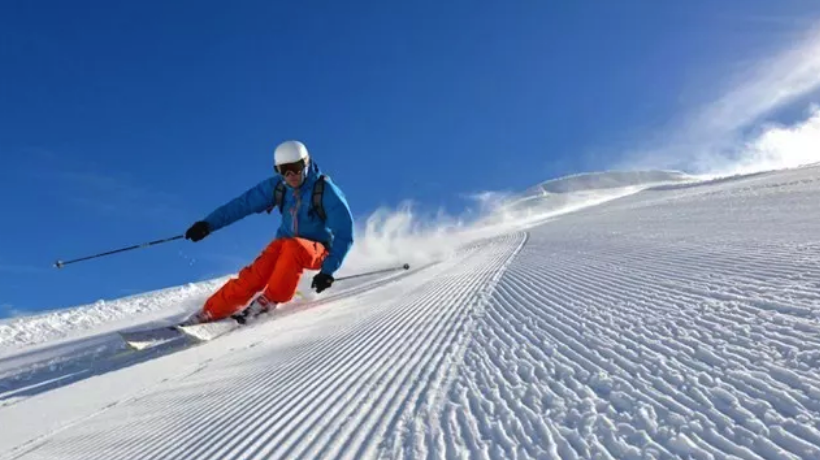 單板滑雪與雙板滑雪哪個是初學者更好的選擇