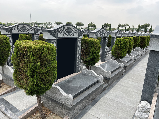 上海的墓园那里好?