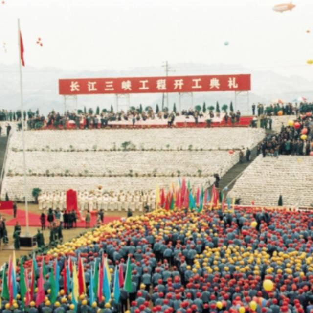 中国在不断地兴修水坝，而美国却拆了1000多座水坝，这是为什么？