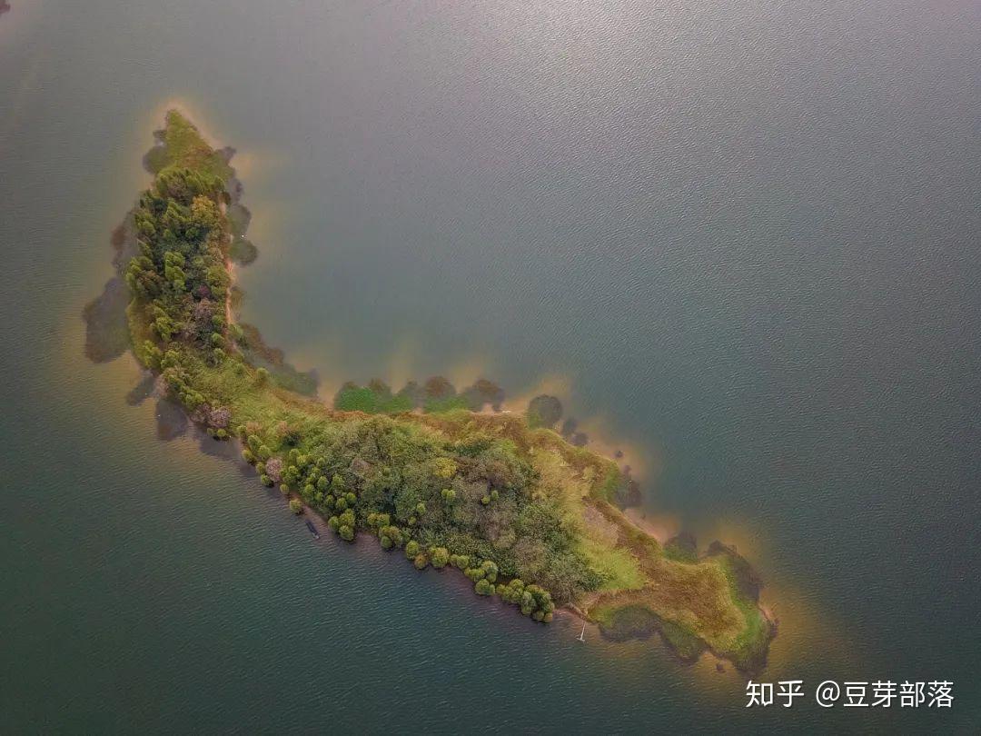 旅行plog | 深秋兰湖,一个人的私藏秘境 - 知乎