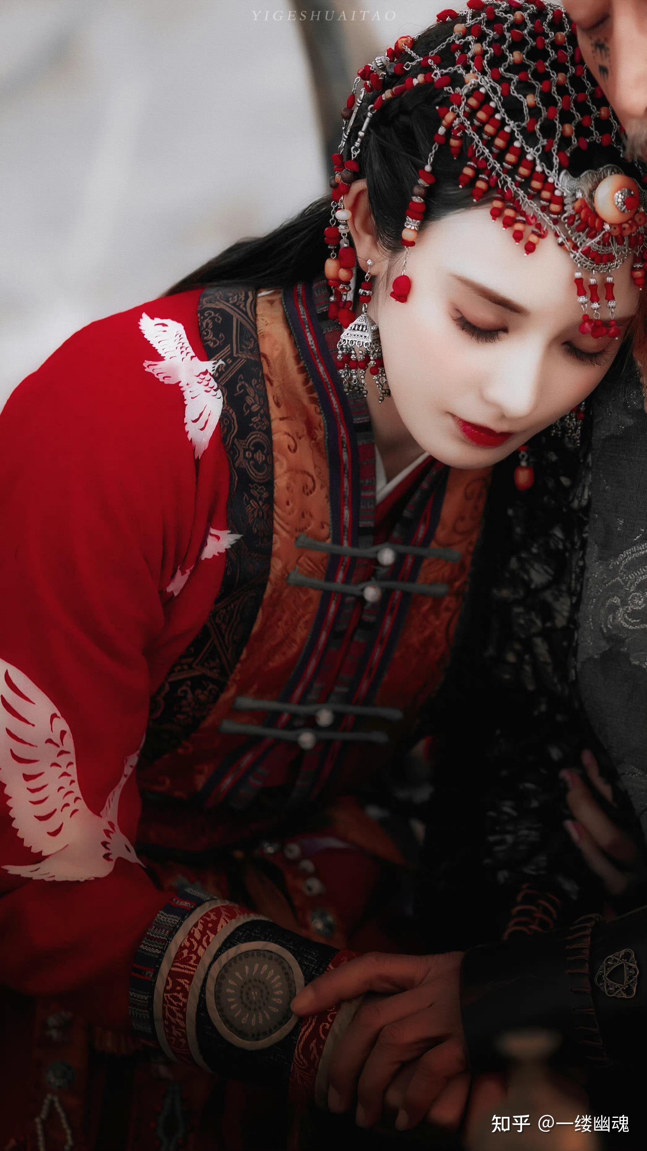 影视剧中有哪些女演员的古装红衣造型惊艳到了你? - 知乎