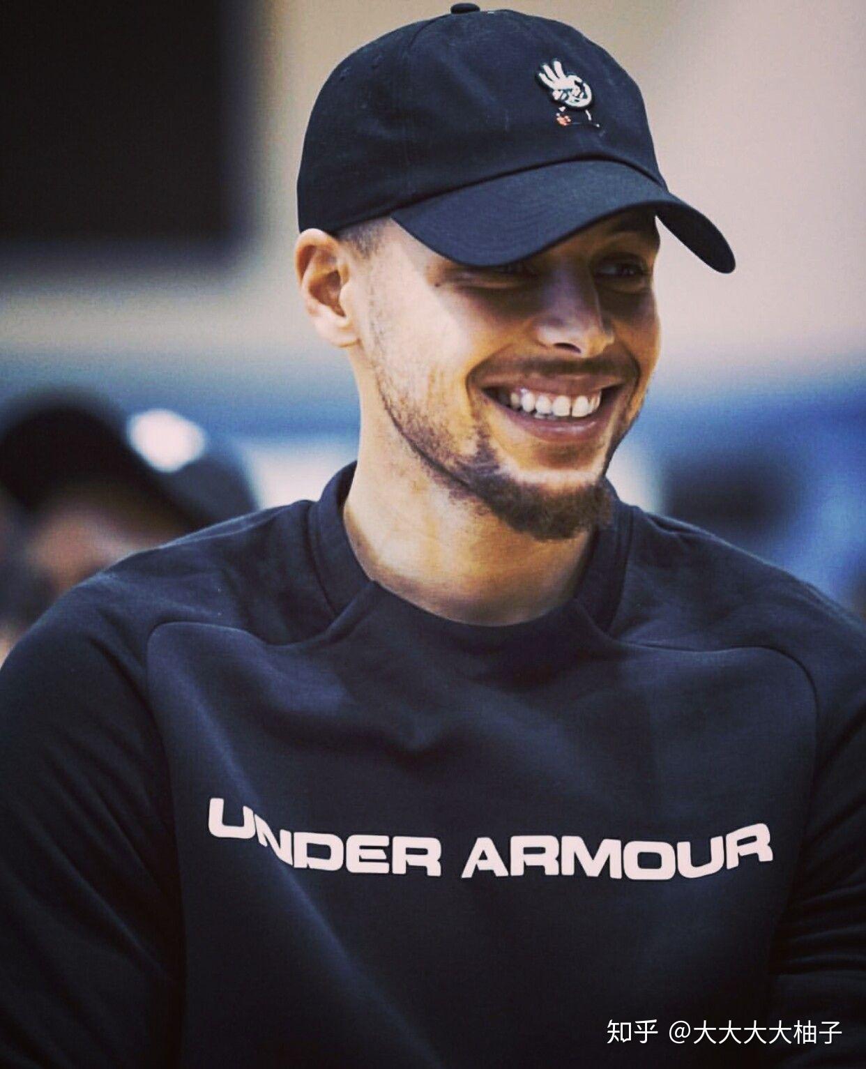 你有哪些有关史蒂芬库里的温暖笑容的照片?