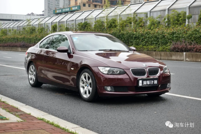 自营车整备09年宝马3系双门轿跑e92330i