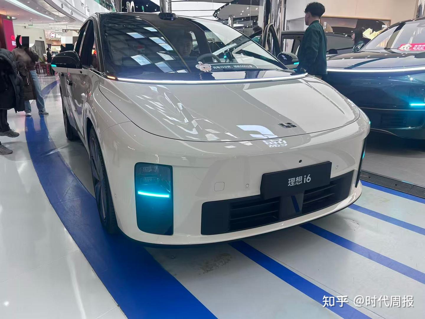 过年买车更划算?实探车市“春节档”:有车型直降2万元,专属优惠并不多