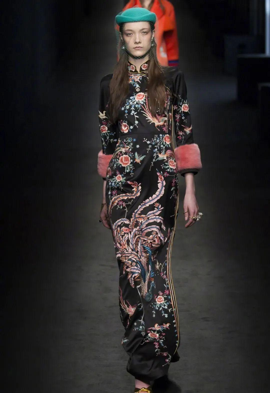 GUCCI 在 2023 春夏 Twinsburg 秀场上找来 68 对双胞胎走秀，有何寓意？ - 知乎