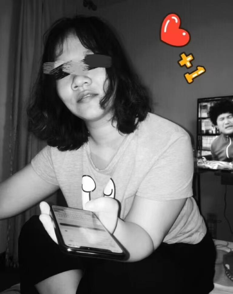 (查冬丽)接中实了日子里,她小嘴跟抹生蜜似了,各种好听话张口就实,还