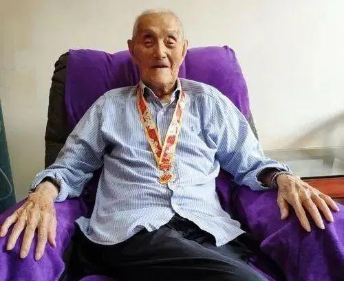 1955年开国授衔的将帅，如今仍健在6人，最小的年龄都已经98岁了 - 知乎