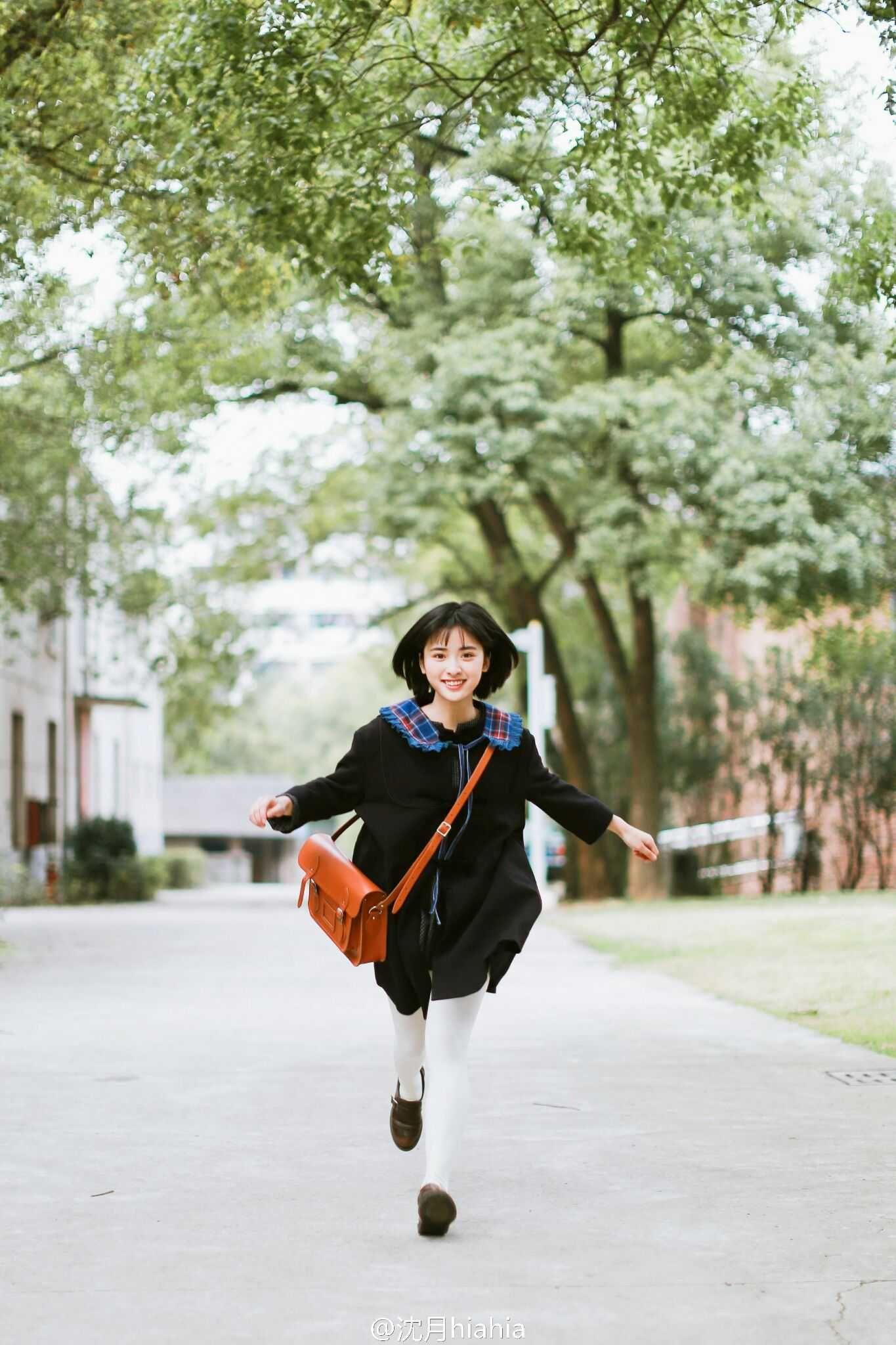 全双鱼座姑娘沈月治愈壁纸