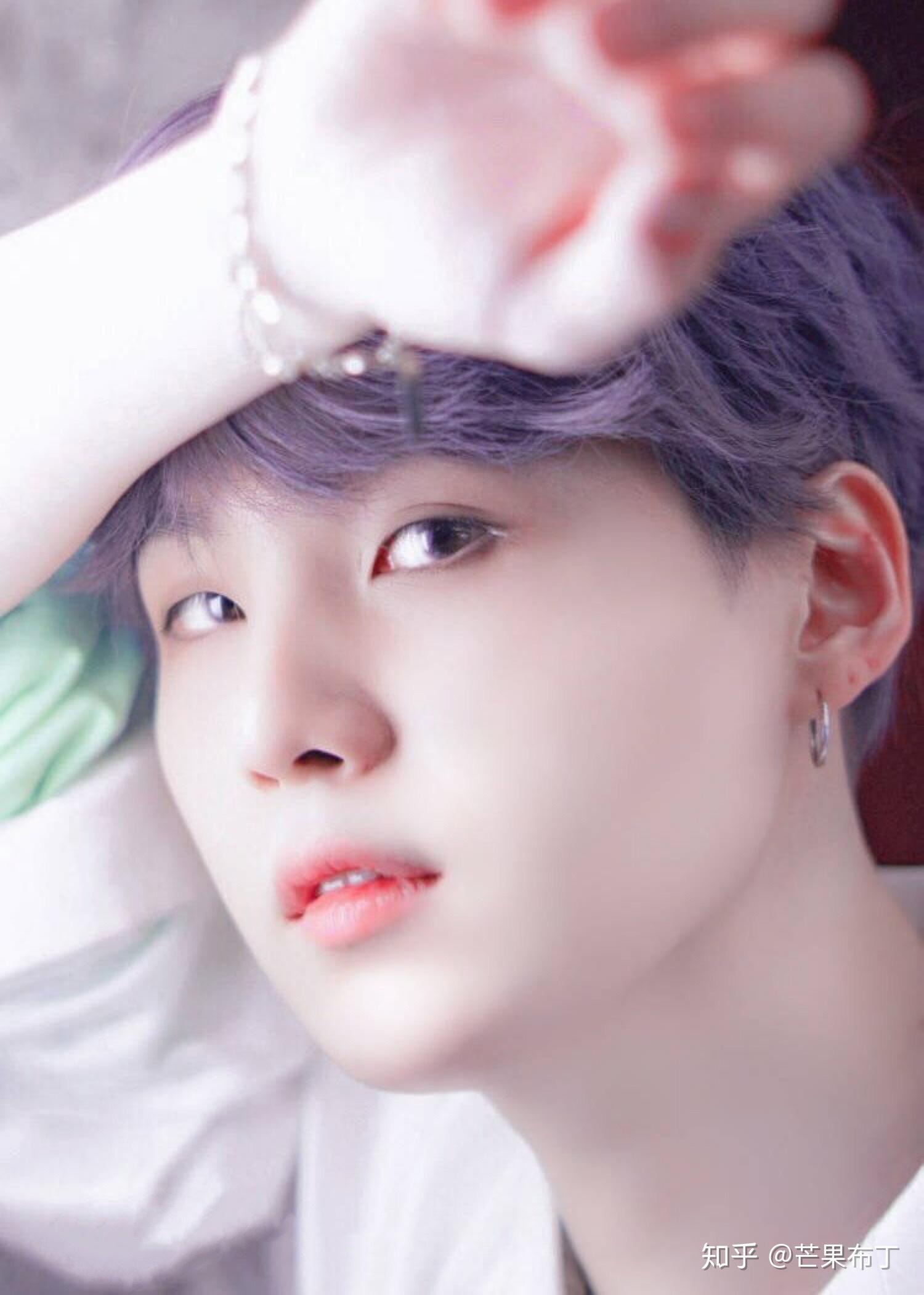 闵玧其有哪些出圈神图?