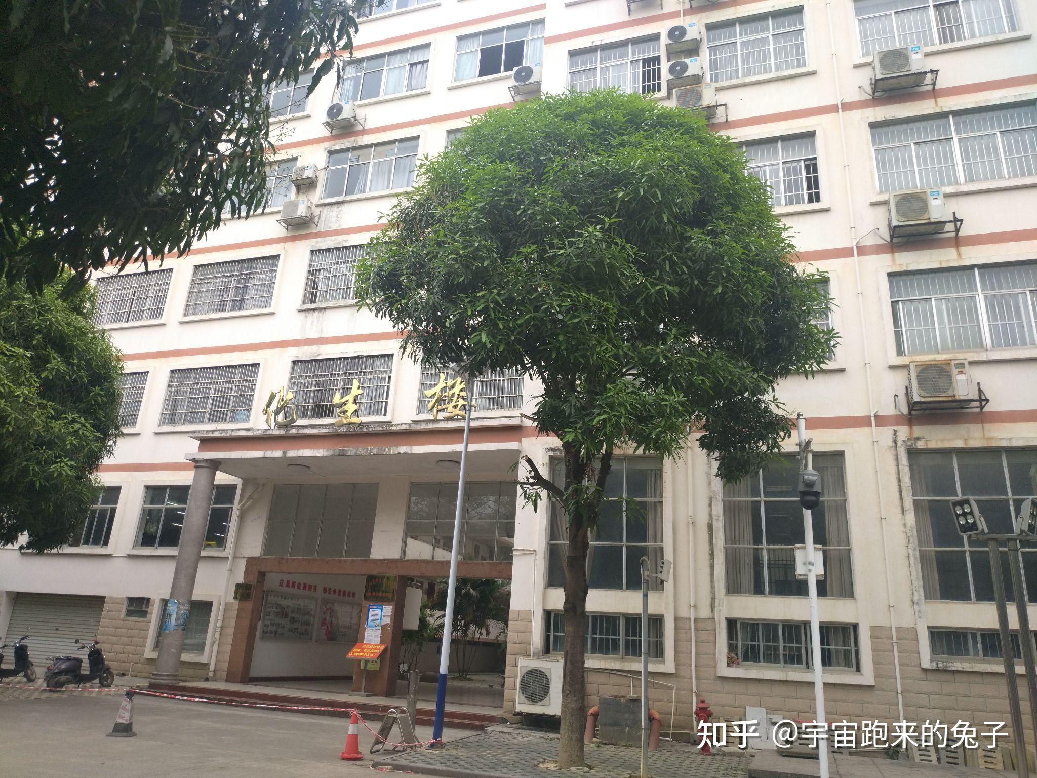 百色学院地址图片