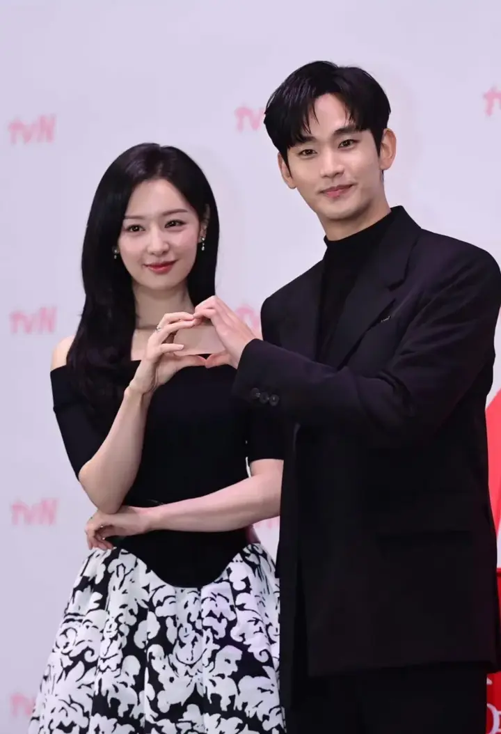 朱一龙隐婚妻子曝光?侯明昊暗恋郭敬明?金秀贤金智媛到底谈没谈?